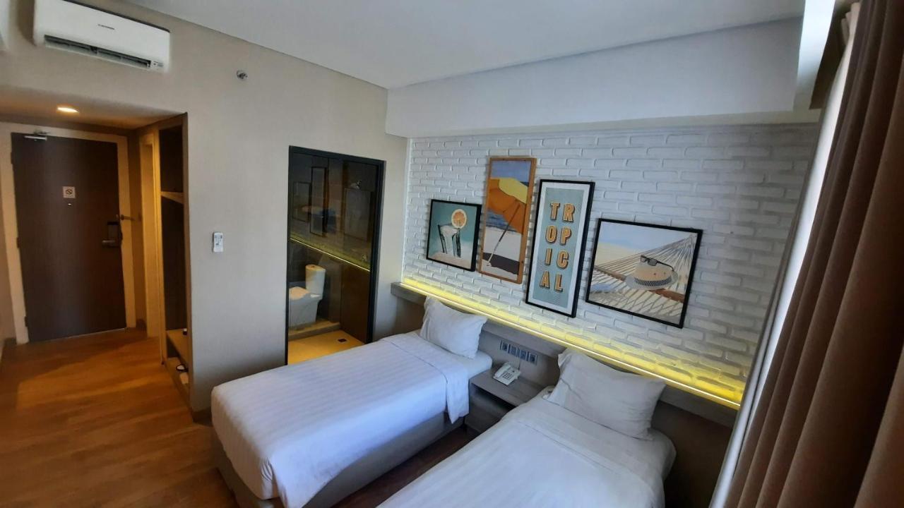 Expressia Hotel マカッサル エクステリア 写真
