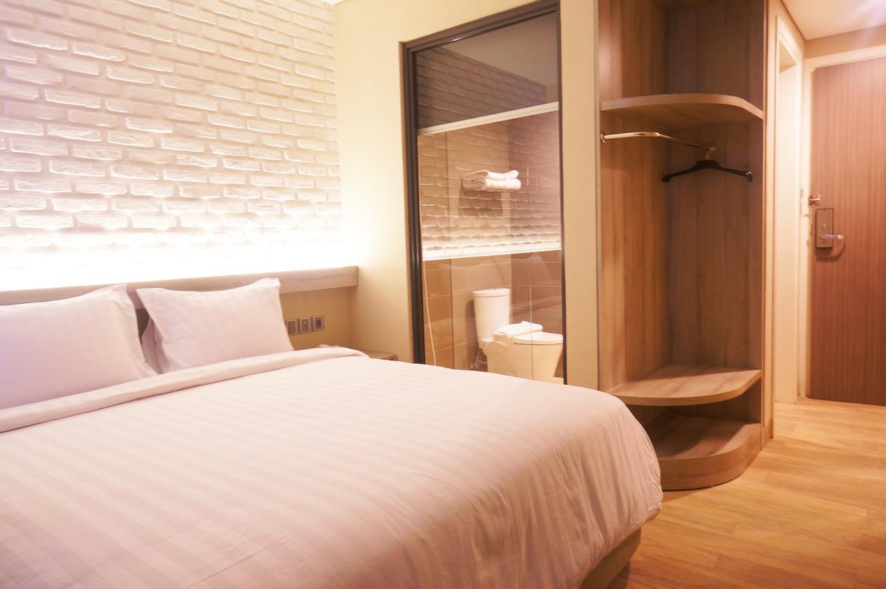 Expressia Hotel マカッサル エクステリア 写真